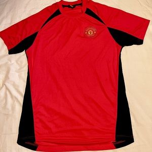 Manchester United jersey; Red, Size Medium